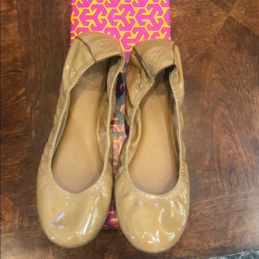 Tory Burch Eddie Flats Nude 9.5